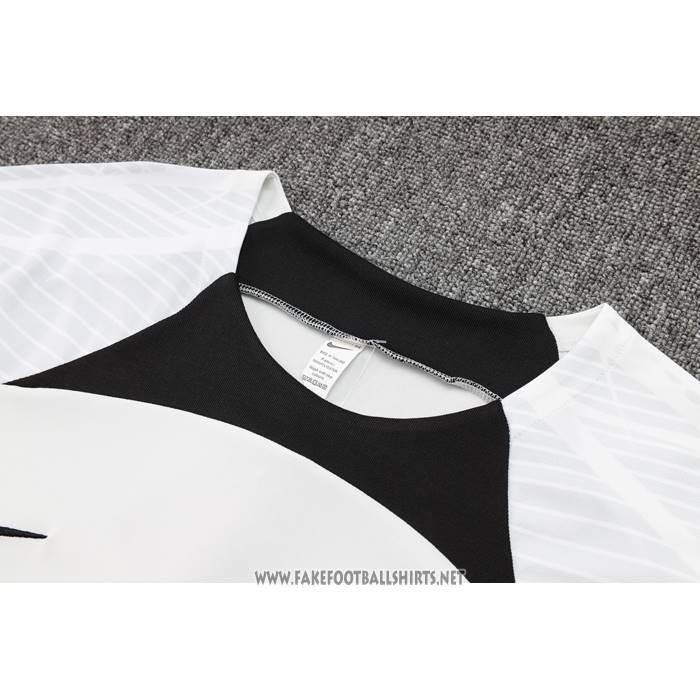 Tracksuit
 Corinthians Short Sleeve
 2024-2025 Grey
 - Shorts
